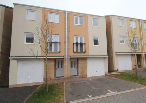 4 Bedroom Town House